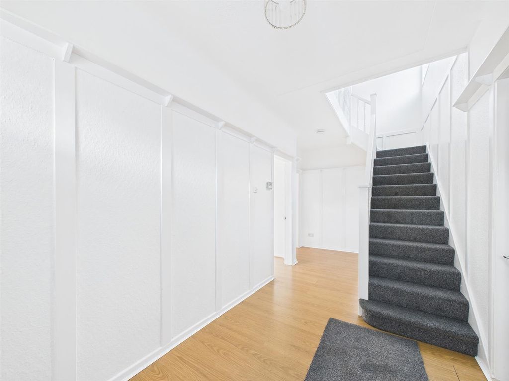 Property photo 2 of 44 Cam03604G0-Pr0173-Still007.Jpg