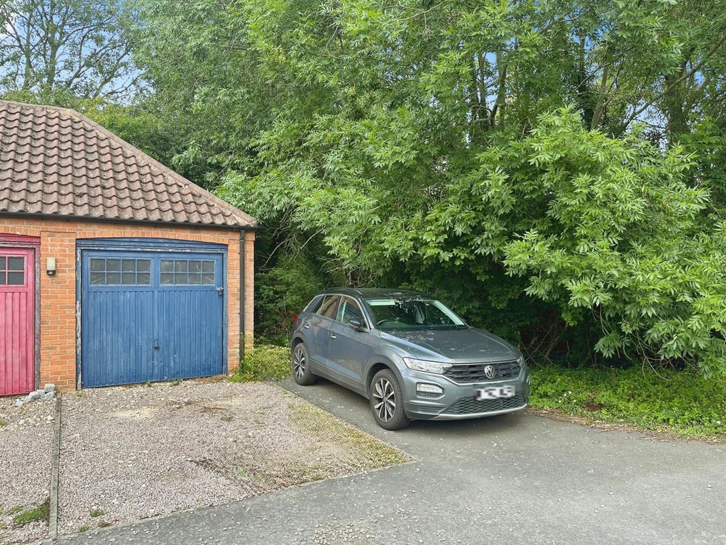 Property photo 2 of 18 Double Driveway &amp; Single Garage