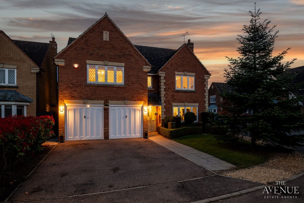 Property photo 1 of 39 4924590