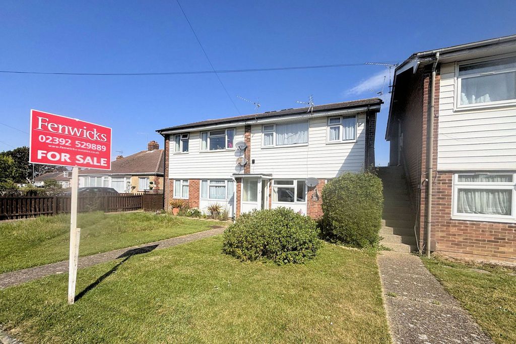 Property photo 1 of 10 Front
