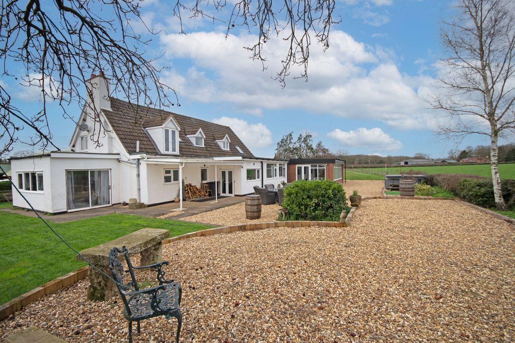 Property photo 2 of 22