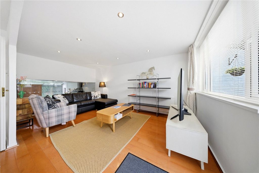 Property photo 1 of 8 Picture No. 07