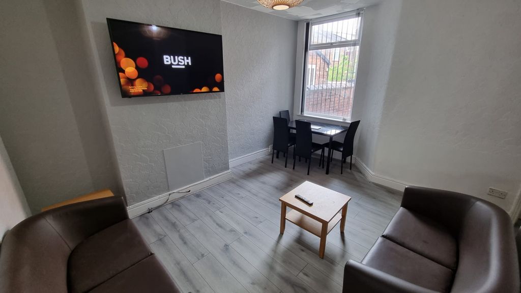 Property photo 1 of 16 Platt Lane