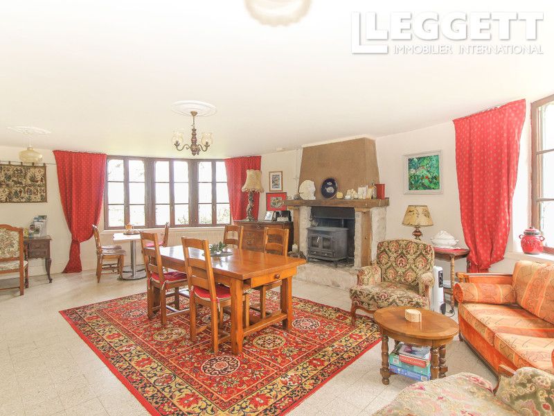 Property photo 2 of 10