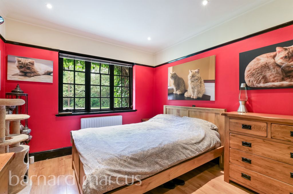 Property photo 3 of 11