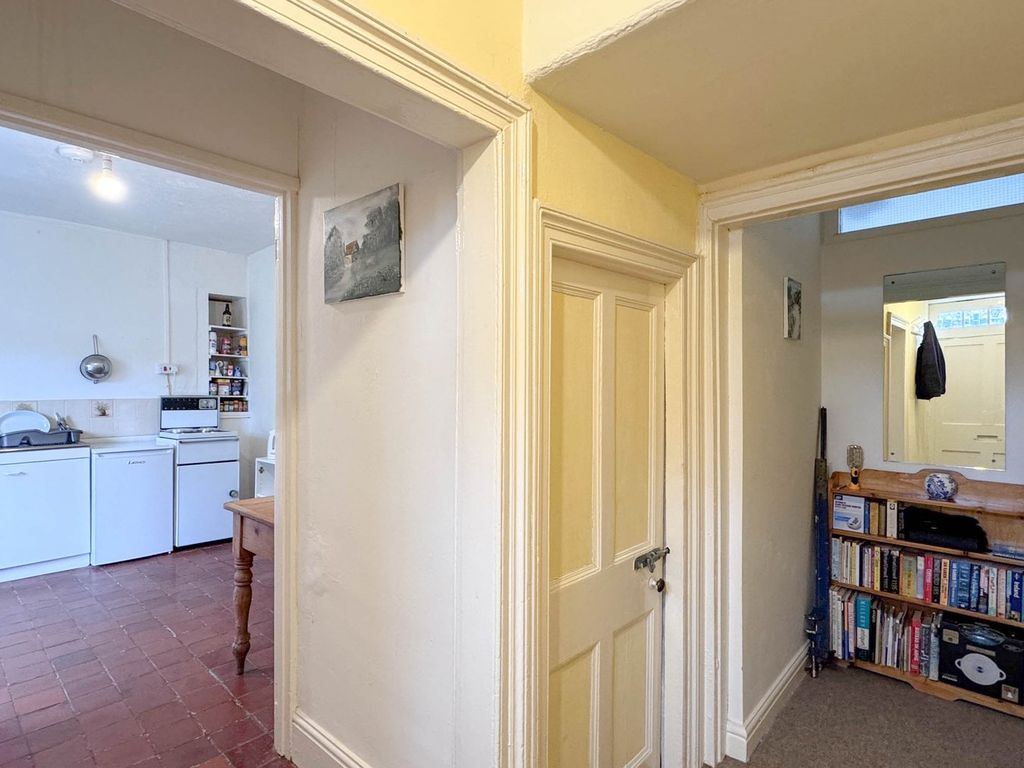 Property photo 3 of 41