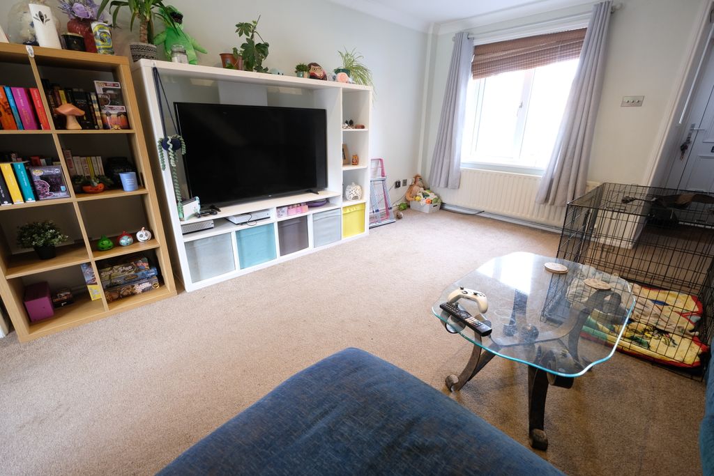 Property photo 2 of 13
