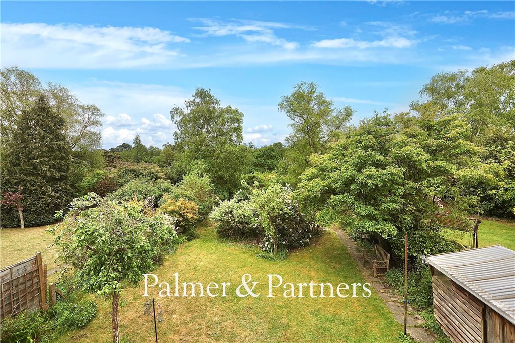 Property photo 2 of 37 Picture No. 05