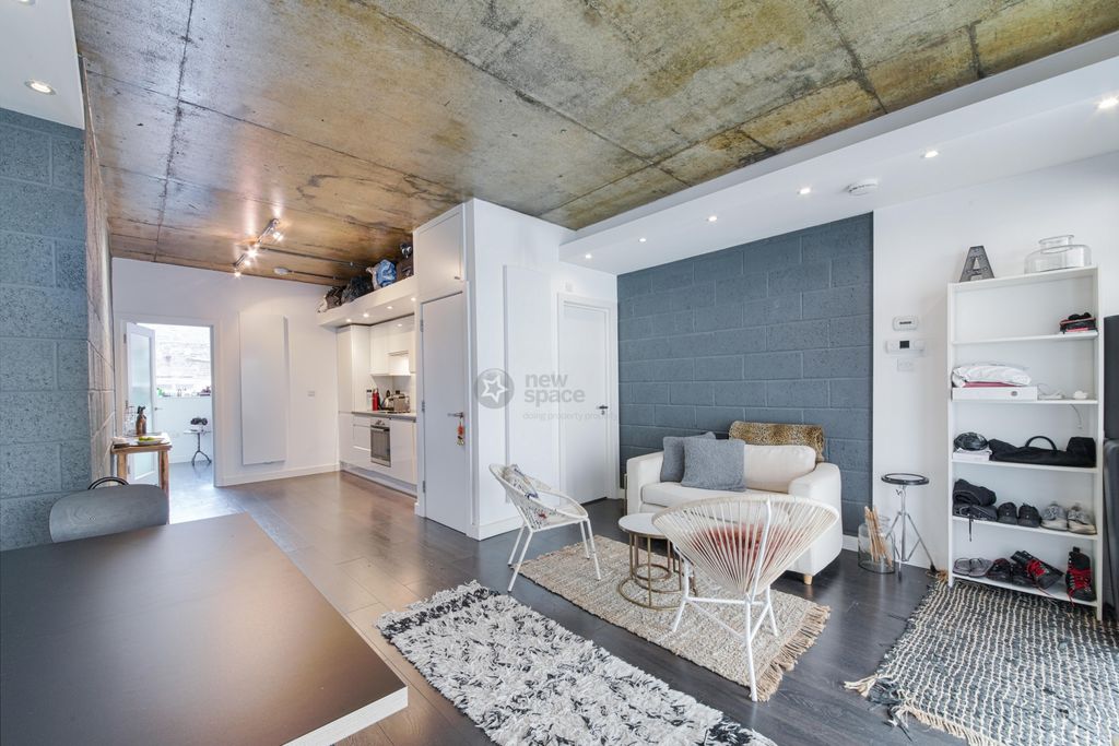 Property photo 2 of 13 Photo 5