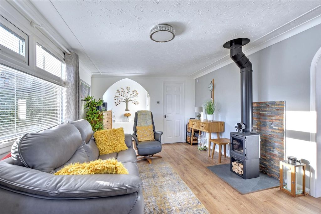 Property photo 2 of 28 Lounge_8.Jpeg