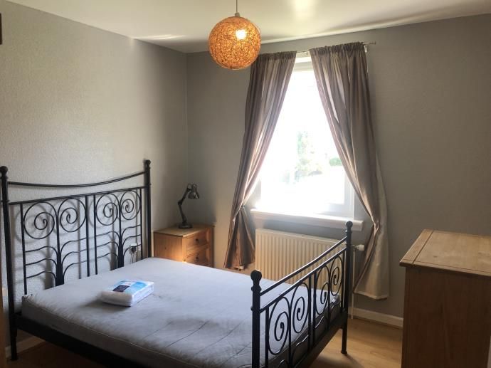 Property photo 1 of 5 Bedroom 1