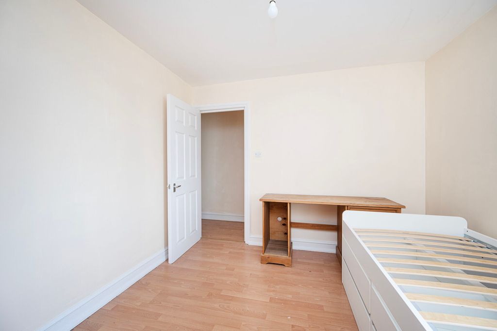 Property photo 3 of 3