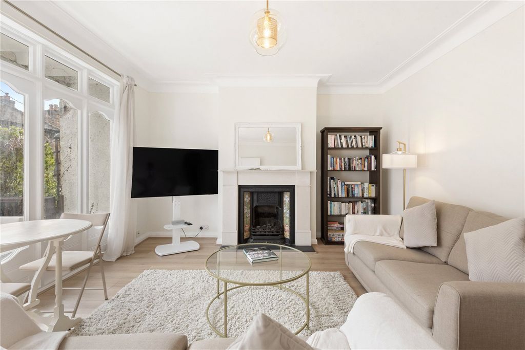 Property photo 2 of 13 Picture No. 10