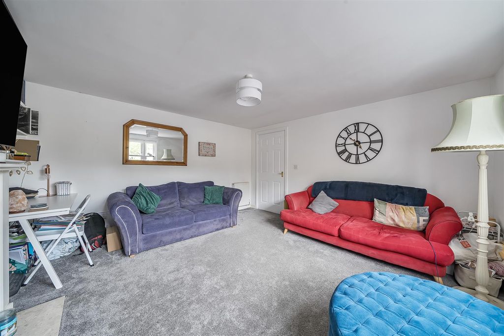 Property photo 3 of 15 Sitting Room