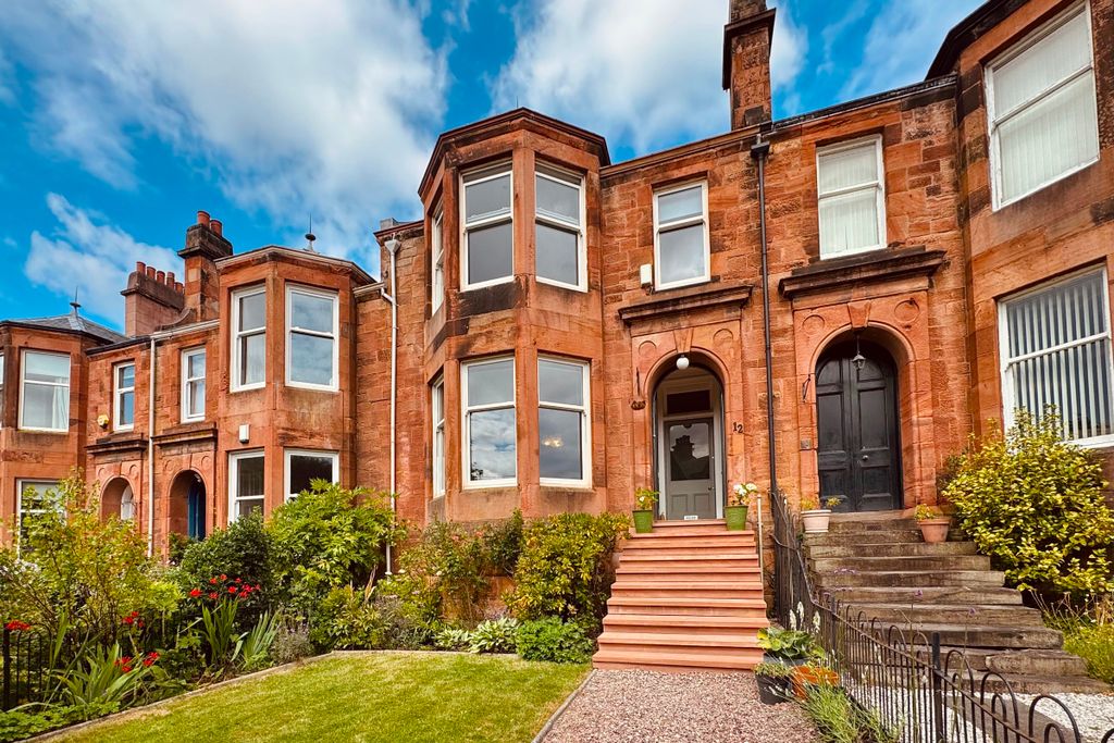Property photo 1 of 32
