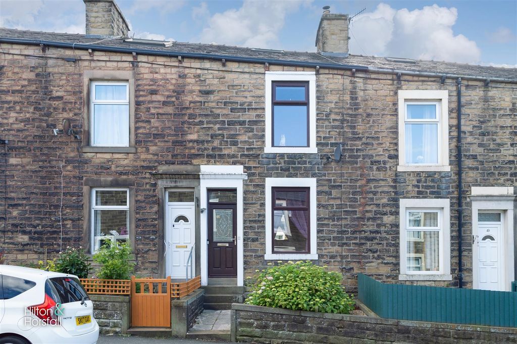 Property photo 1 of 17 Park Road