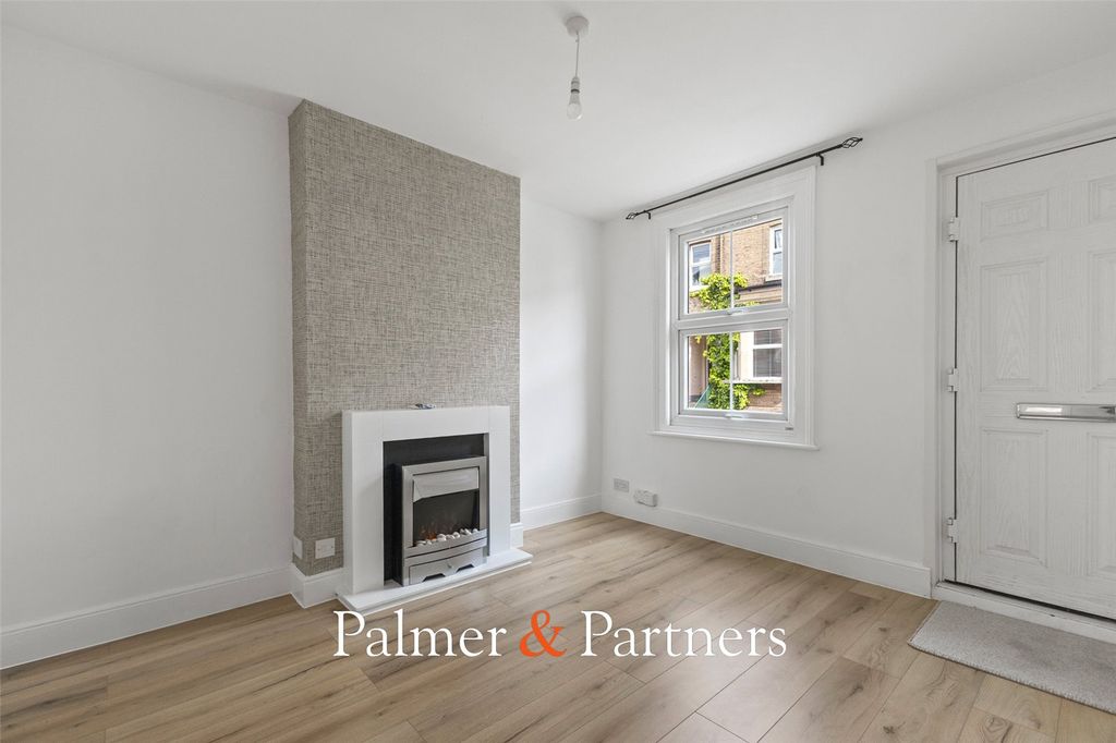 Property photo 2 of 15 Picture No. 02