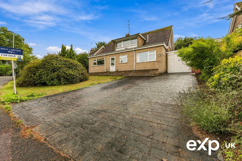 Property photo 1 of 31