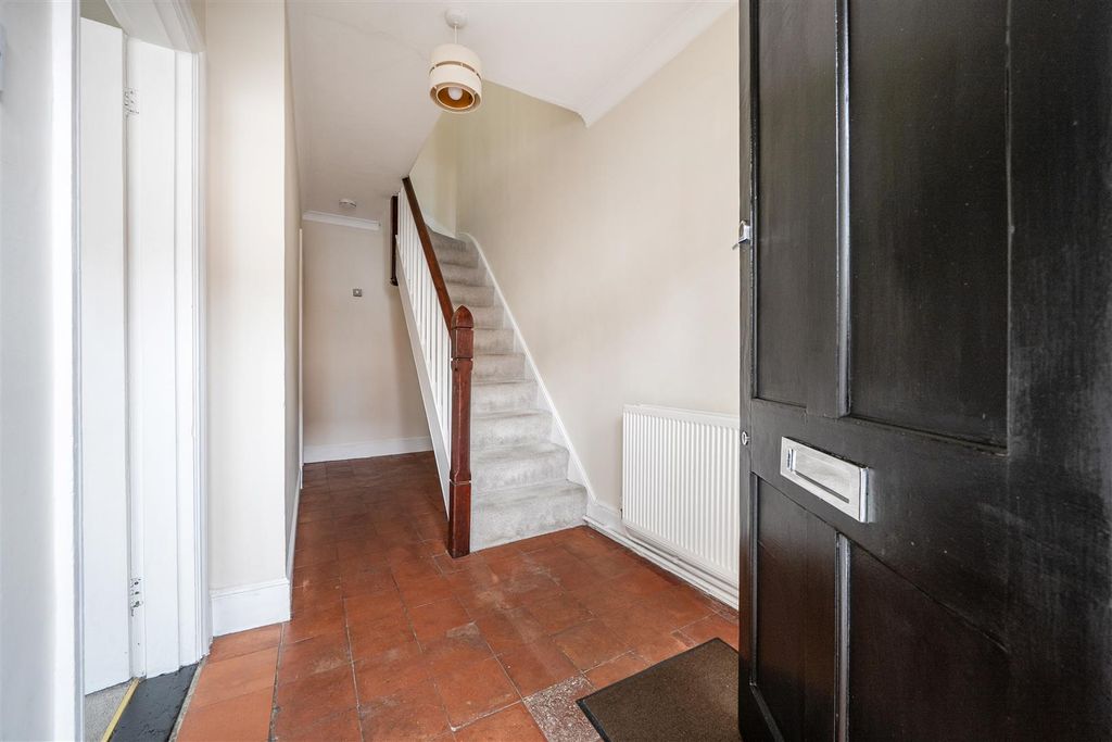 Property photo 2 of 20 Hallway