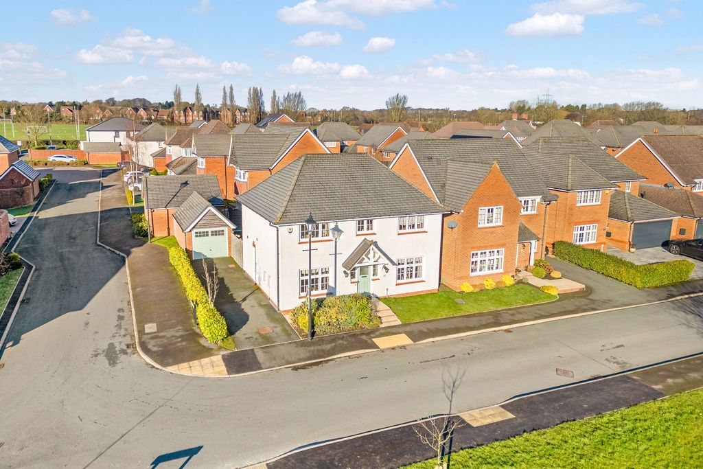 Property photo 1 of 44