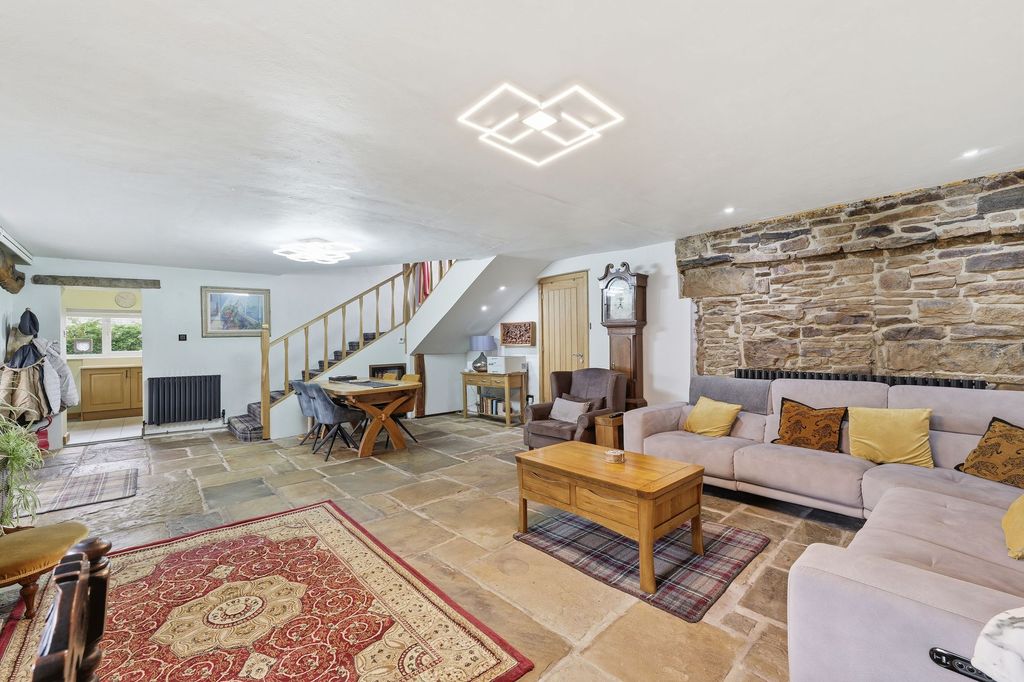 Property photo 3 of 40