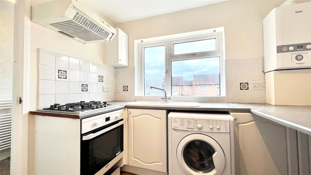 Property photo 3 of 5 Kitchen