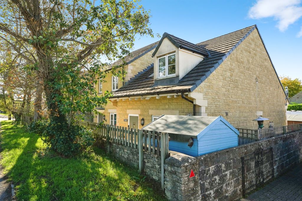 Property photo 1 of 16