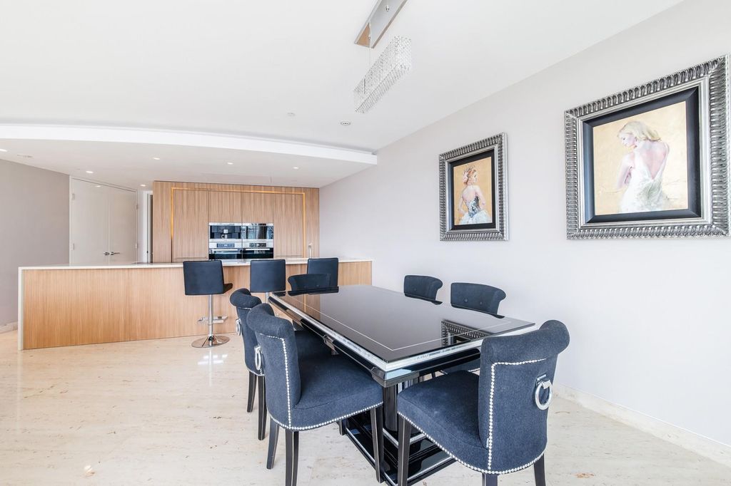 Property photo 3 of 17 Image