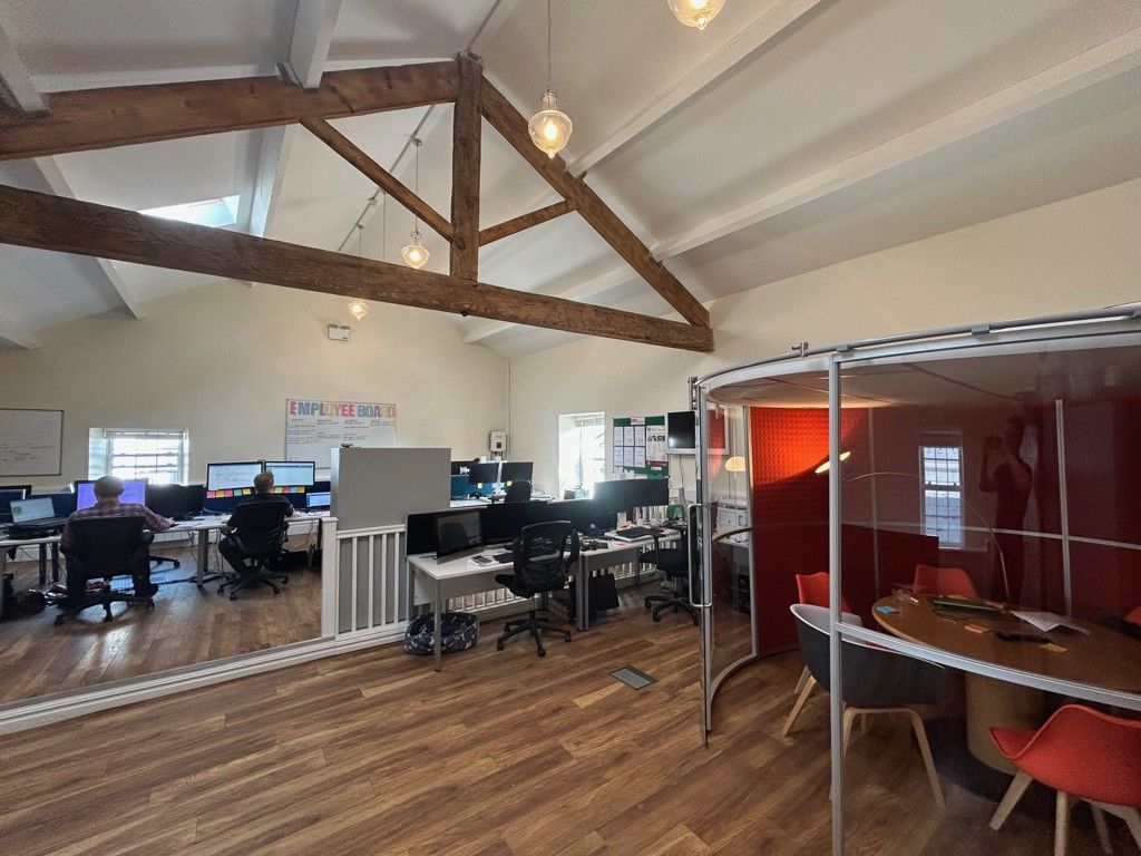 Property photo 3 of 8 Photo 2