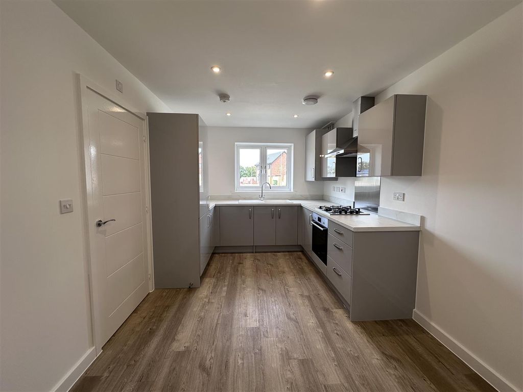 Property photo 2 of 13 Img_0444.Jpeg