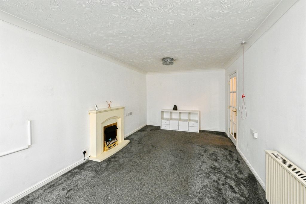 Property photo 3 of 13