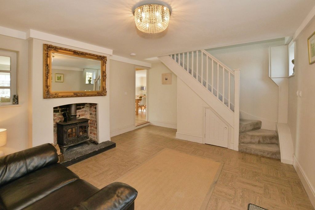 Property photo 2 of 34