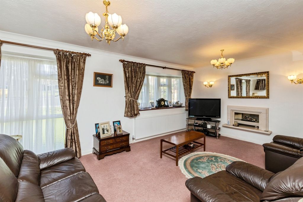 Property photo 3 of 20