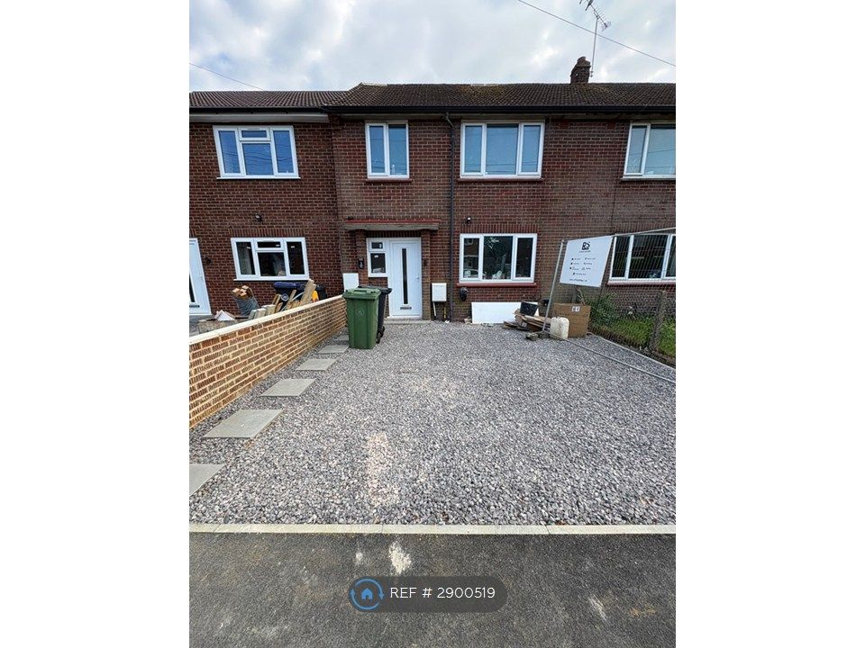 Property photo 2 of 32