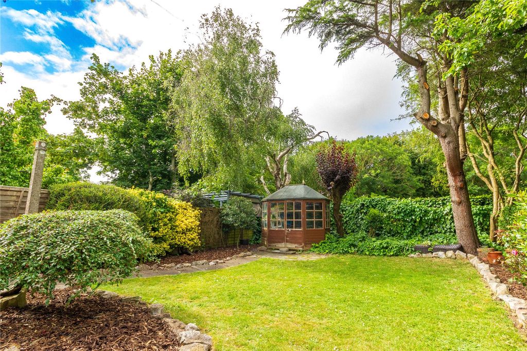 Property photo 1 of 27 Picture No. 30