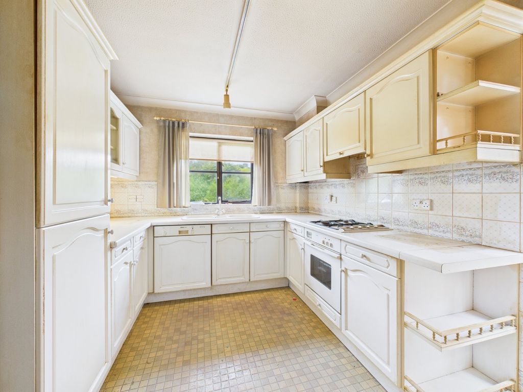 Property photo 2 of 15 Picture No. 31