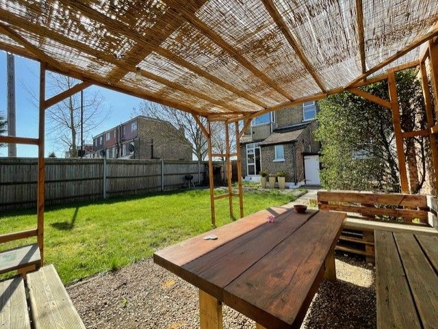 Property photo 3 of 17 Photo 11