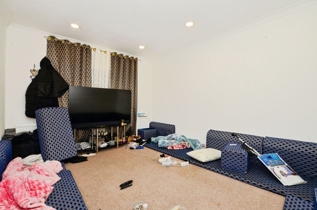 Property photo 3 of 15 Reception Room