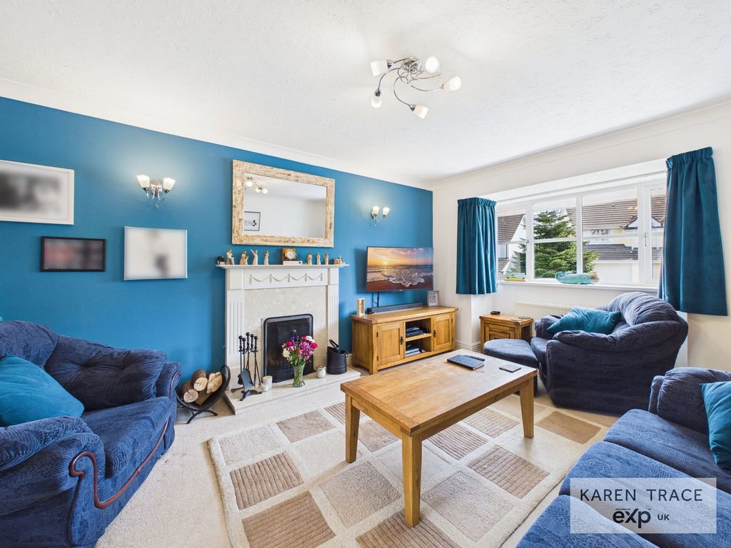 Property photo 2 of 24