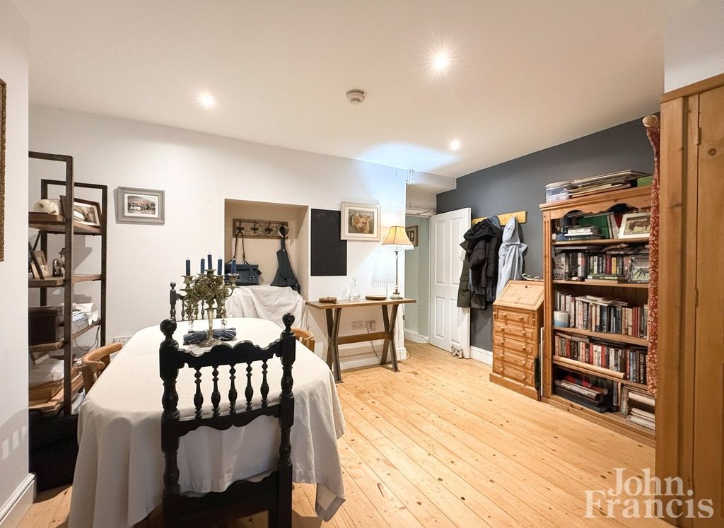 Property photo 2 of 19 Picture No. 49