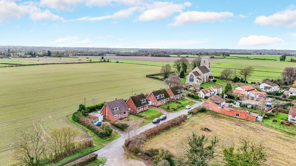 Property photo 2 of 33 4771534