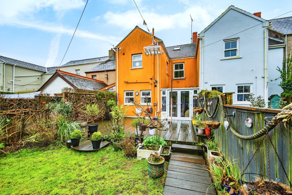 Property photo 3 of 19