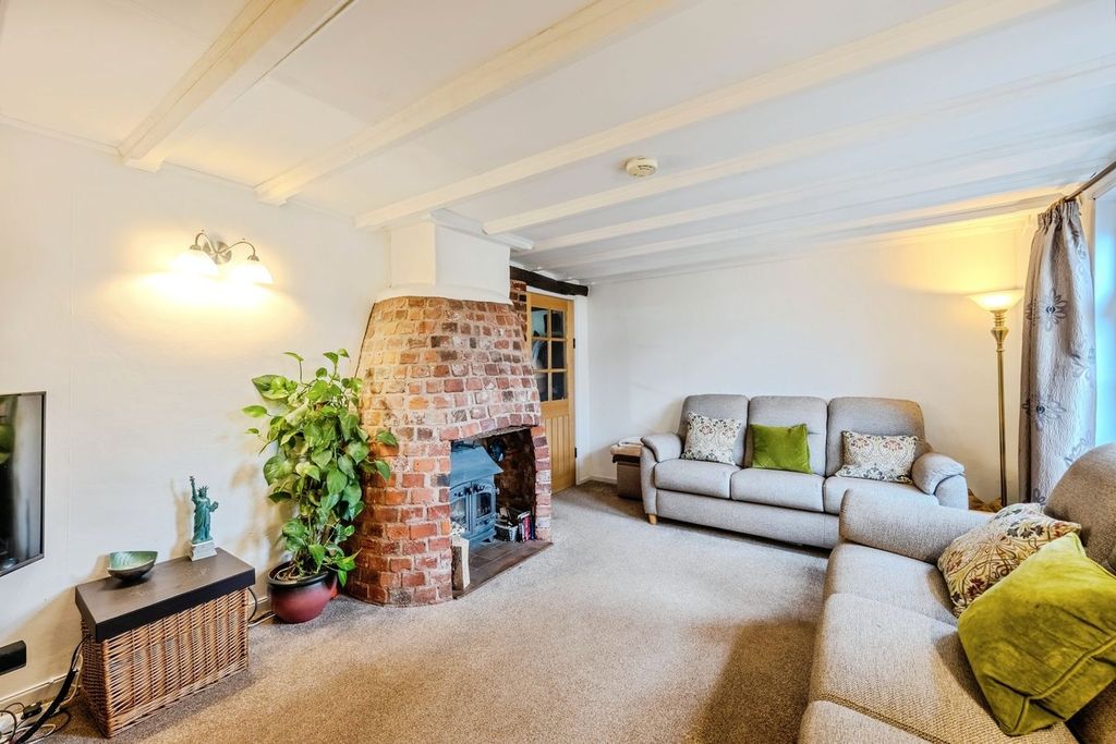 Property photo 2 of 19