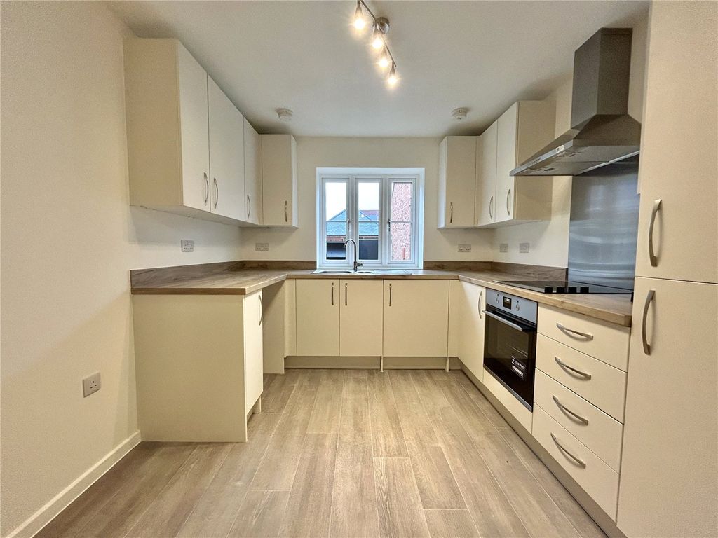 Property photo 2 of 12 Picture No. 03