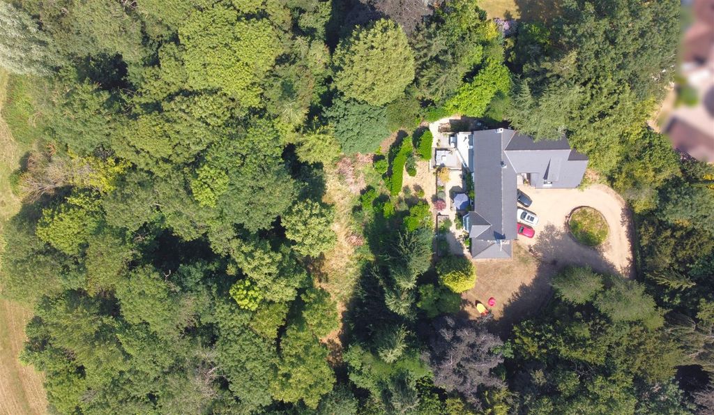 Property photo 3 of 43 Aerial Overview 027
