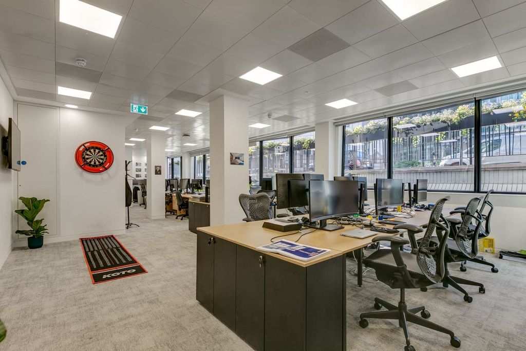 Property photo 3 of 9