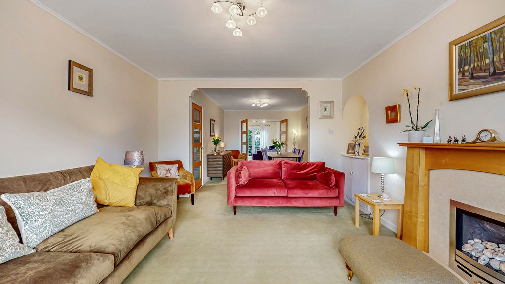 Property photo 3 of 43 13-Print-60 Munro Road_55