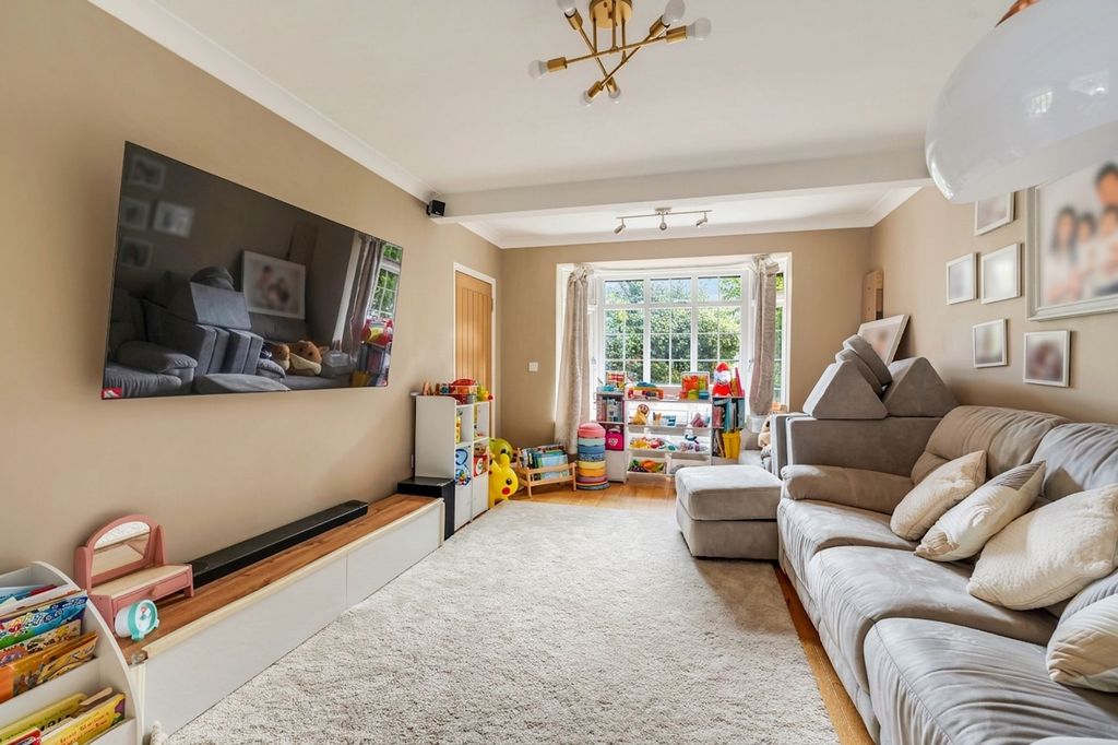 Property photo 2 of 17