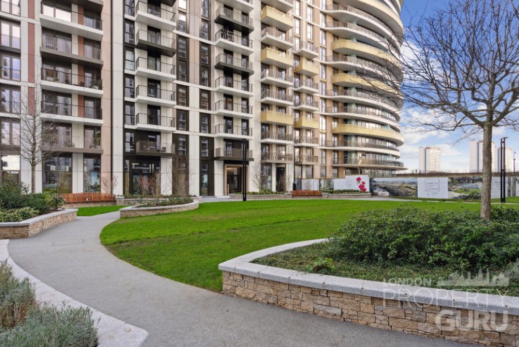 Property photo 2 of 9