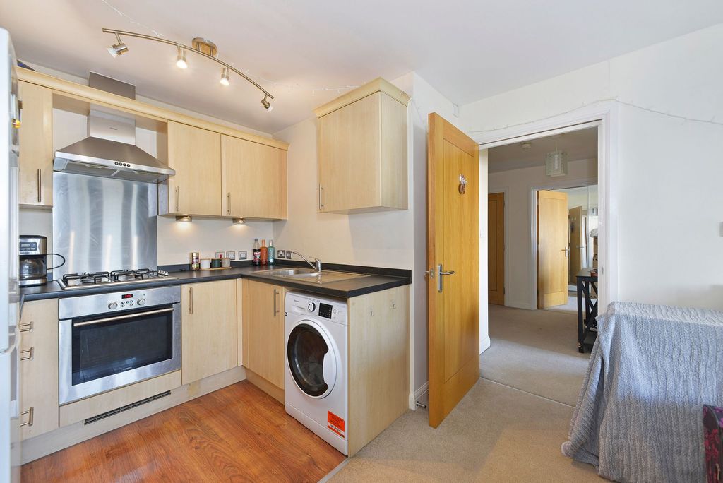 Property photo 3 of 12